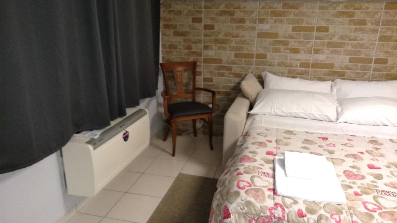 Monolocale Via Leopardi Hotell Pescara Exteriör bild